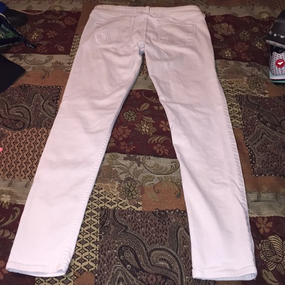 ✅White Hollister Jeans - Picture 8 of 8